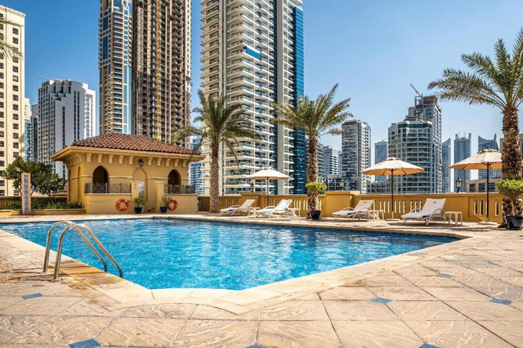 Neyar Beach Vibes - The Penthouse Vandrarhem Dubai Exteriör bild